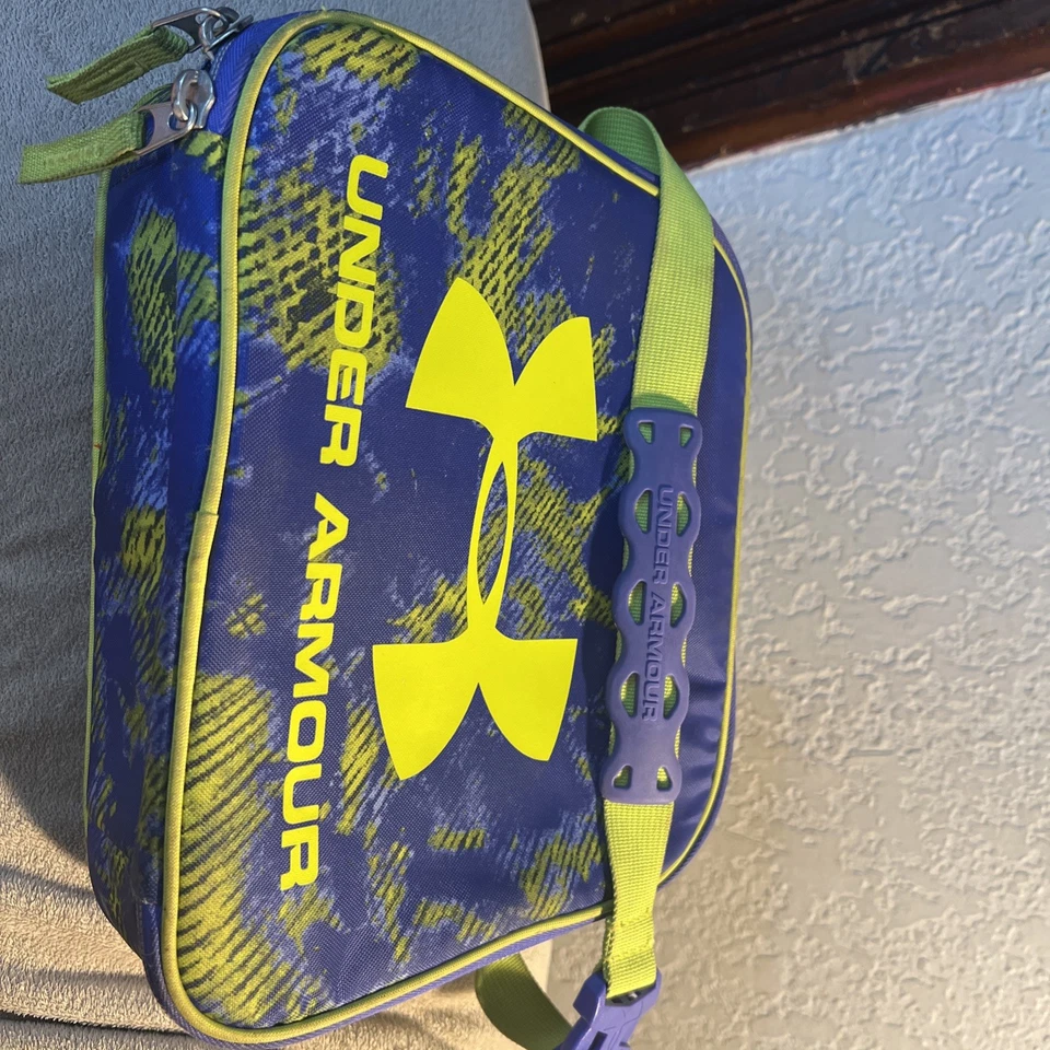 Under Armour Insulated Thermos Boys Lunch Box bright green Clip Logo Strap - Image 2 of 4