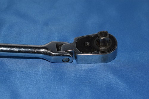 Snap-On#F732 - 3/8"Dr., Bent Handle, Flex Head, Quick Release, Ratchet D-1-13 - Picture 3 of 5