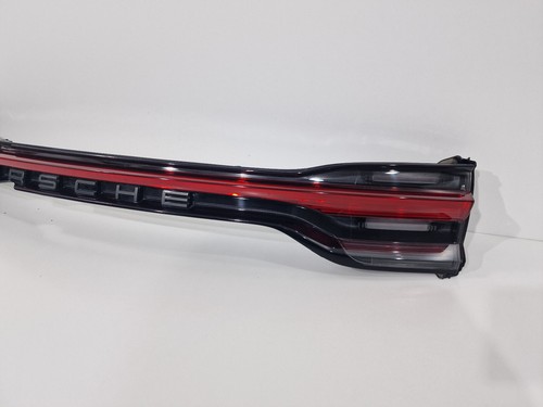 Ricambi Usati Fanale Stop Posteriore Porsche Macan LED Centrale 2019 2024 - Imagen 6 de 7