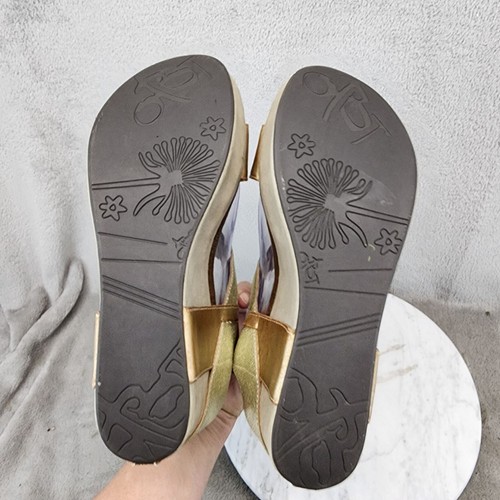 OTBT Shoes Womens Size 8 Brown Leather Wedge Sandals *GUC* - Picture 8 of 13