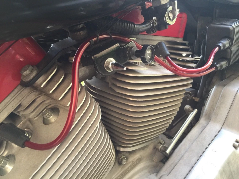 Ton's Blue 10mm Harley Big Twin 99-17 FXD Dyna Softail Spark Plug & Wires Kit - Image 4 of 4