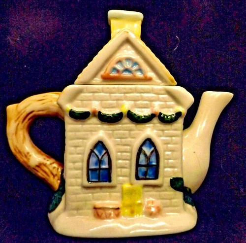 Tetera de iglesia de Navidad de Houston Harvest productos de regalo - Imagen 2 de 12