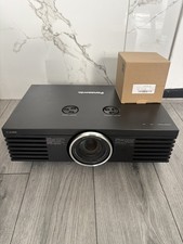 Panasonic PT-AE3000E Full HD LCD Home Cinema Projector Pub READ description 
