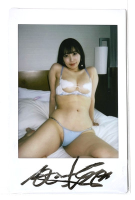 Tomoko Itsuki 樹智子 Handwritten autographed Instax cheki Collection photos card