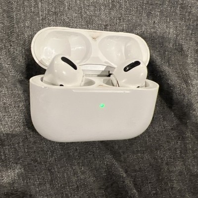 Apple Airpods Pro Model A2084 w Charging Case - MISSING EAR TIPS/LEFT EAR ISSUES