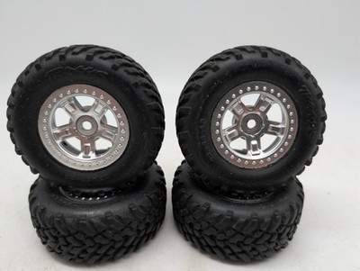 Satz Traxxas Slash / Desert Räder Felgen Reifen