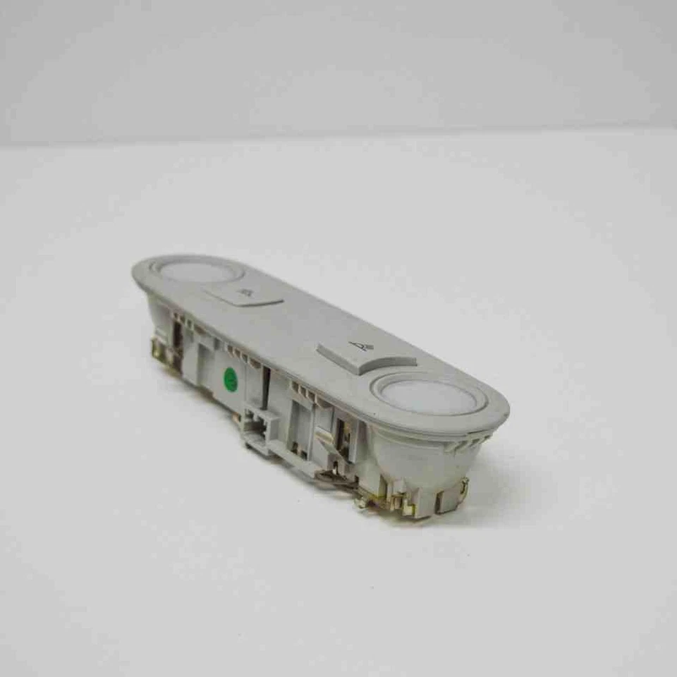 AUDI A5 8T3 INTERIOR LIGHT 8T0947111A 1.8 PETROL 118KW 2008 2674510 - Image 3 of 4