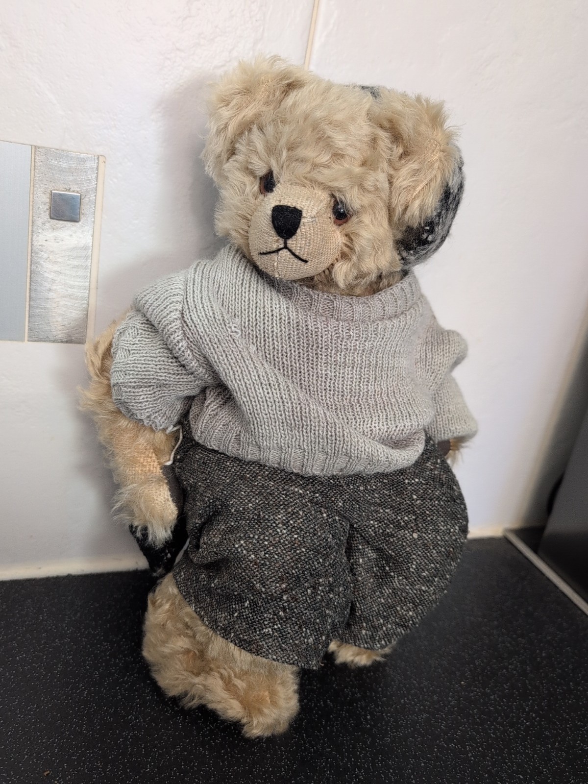 Oso de peluche Hermann Mohair paseo en trineo con perro edición limitada