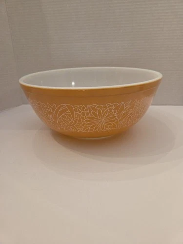 Vintage Pyrex Woodland Brown/Tan Mixing Bowl #404, 4 Quart