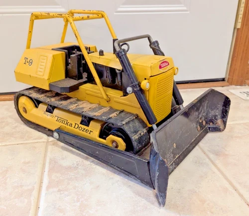 Mighty Tonka Dozer T-9 Metal Bulldozer Y8