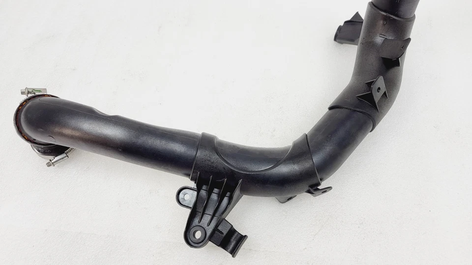 2024-2025 Volkswagen Atlas 2.0L Left Intercooler Hose Pressure Pipe Tube Duct - Image 4 of 4