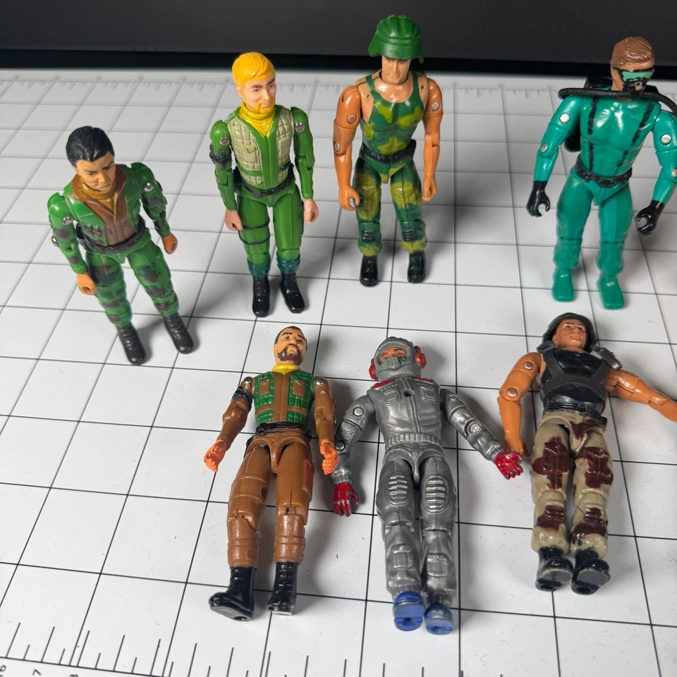 老式 Remco 美国国防军和平捍卫者 3.75 英寸 9 人偶 批量 — 第 3/4 张图片