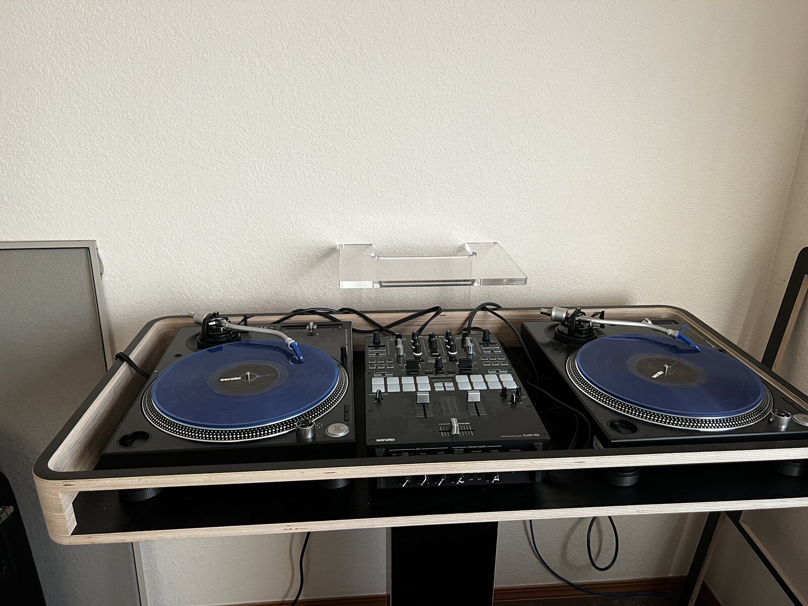 Pioneer DJMS9 Mixer With 2 Pioneer PLX1000 Turntables With Custom