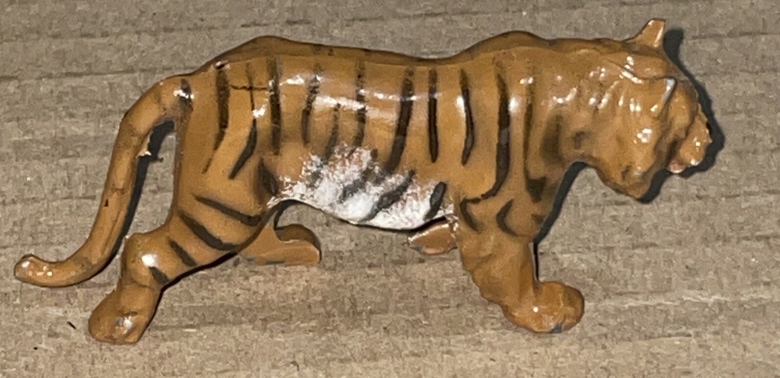 1 BRITAINS Tiger Animals VINTAGE LEAD Toys England extra Available 1-britains-tiger-animals-vintage-lead-toys-england-extra-available