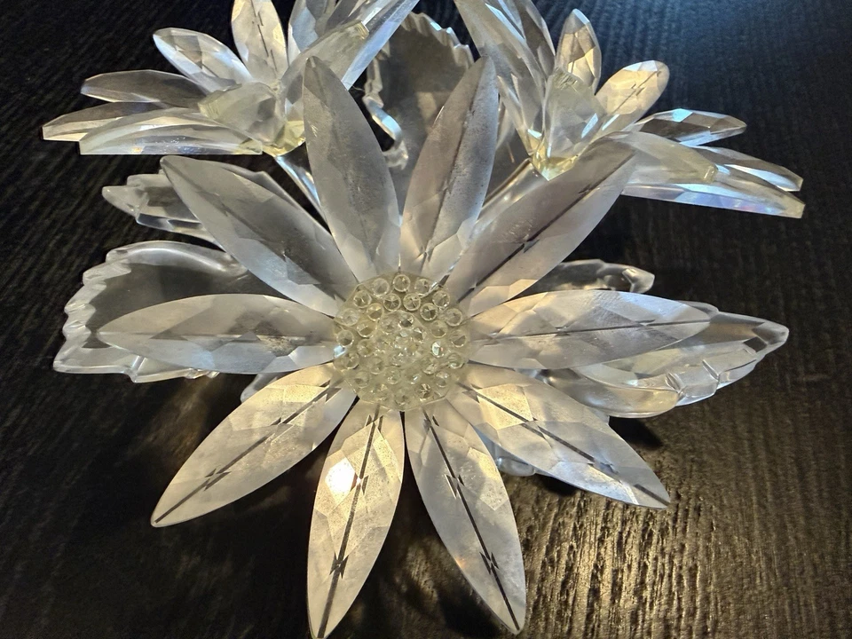 SWAROVSKI CRYSTAL FIGURINE LARGE 3 DAISY FLOWER ARRANGEMENT SECRET GARDEN THEME - Image 2 of 3