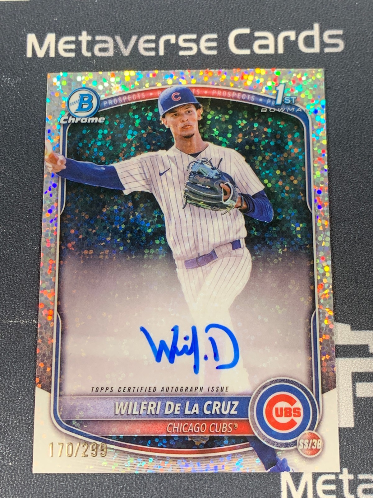 2025 Bowman Chrome Wilfri De La Cruz 1st Bowman Speckle Refractor Auto /299 Cubs