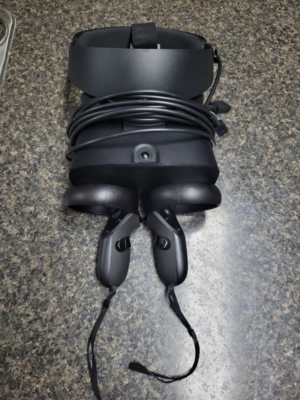 Oculus Rift S VR Headset, with Original Touch Motion Controllers & Cable