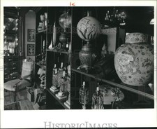 1992 Press Photo Dealer David Jenks Booth at Syracuse Antiques Exchange