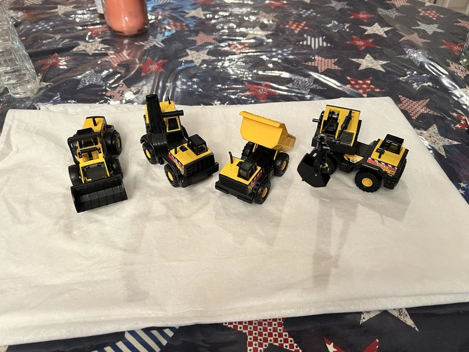 Juego de construcción Maisto Tonka 1999 Hasbro Tonka Mighty escala 1:64 Foto 2 de 2