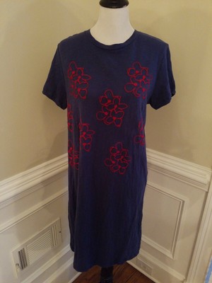 navy and red dresses