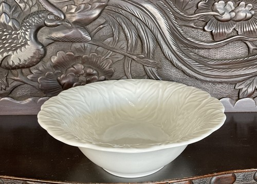 Wedgwood Countryware Bone China White Cabbage Oval Serving Bowl - Picture 4 of 6