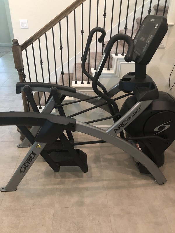 Cybex 750AT Arc Trainer
