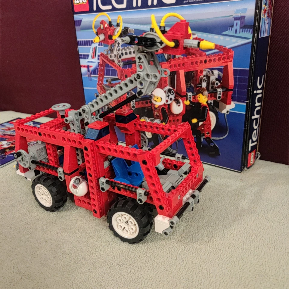 LEGO Technic 8280 Fire Engine / Fire Response Unit, photo 4 sur 5