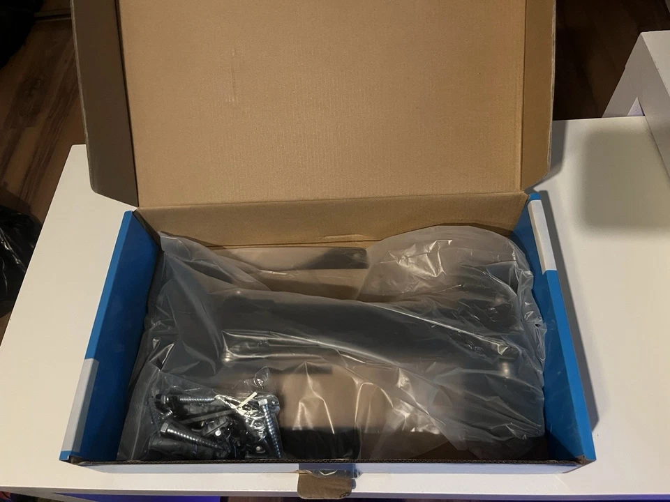 Wall Mounted TV bracket Tilt And Swivel Brand New 15-30 Inch - Image 3 of 3