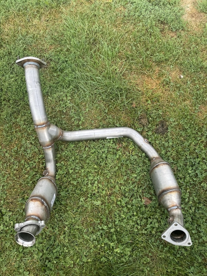 New GM OEM Catalytic Converter 19130789 eBay