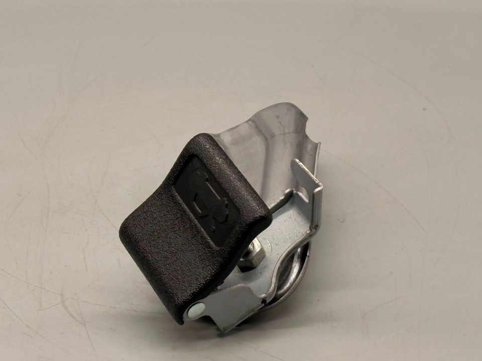 SUBARU OUTBACK MK4 2012 - BONNET RELEASE PULL HANDLE + BRACKET