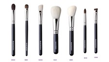 Hakuhodo 7-Piece Hand-Crafted Japanese Makeup Brush Set   Professional Quality