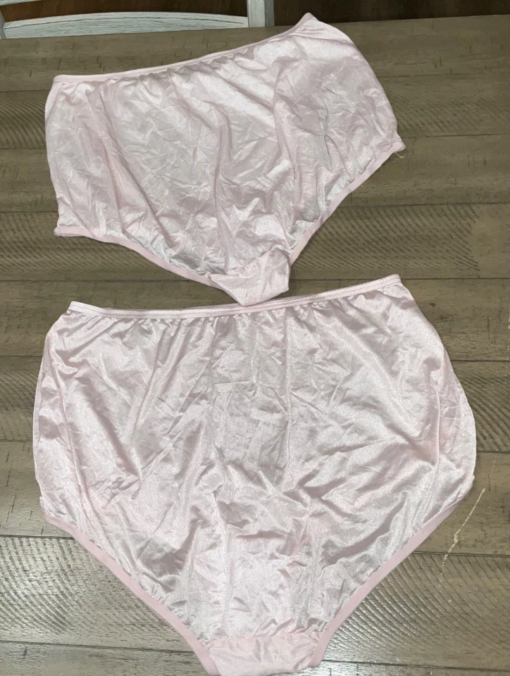 2 PARES DE CALZONCILLOS DE NYLON SEDOSO VANITY FAIR DE COLECCIÓN talla 9/2XL ROSA CLARO Foto 4 de 4