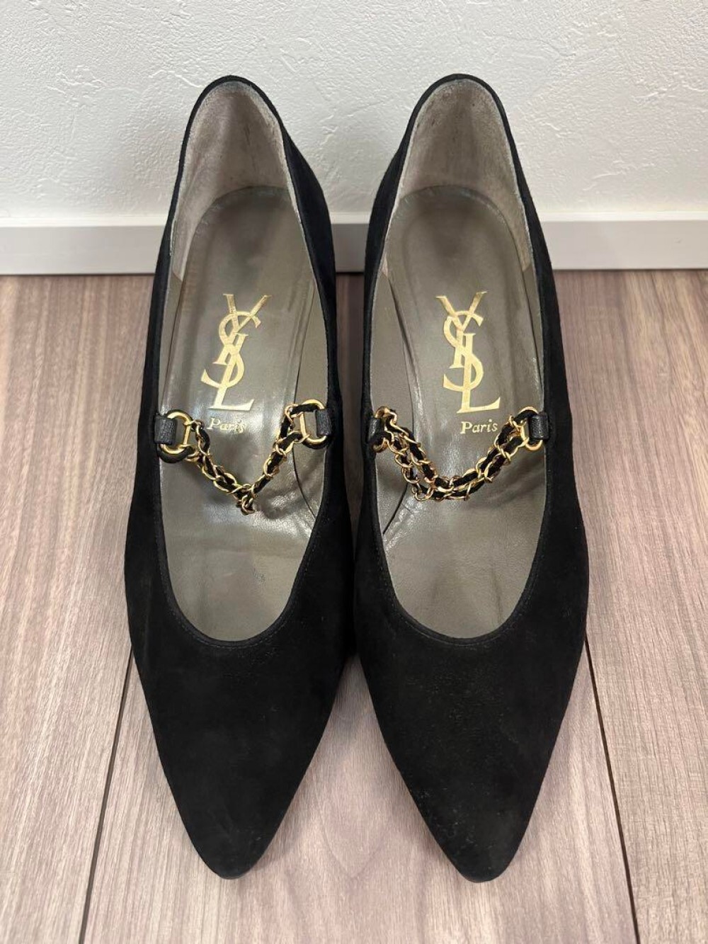 Saint Laurent YSL decolte tacco EU35 5 US5 5 nero camoscio catena YSL autentico