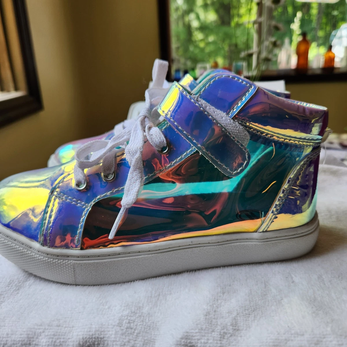 Clear see shop through sneakers