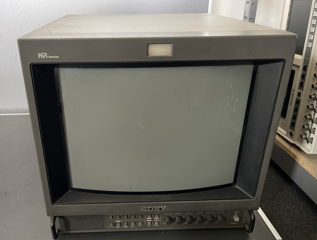 SONY PVM-1454QM 14“ Zoll Trinitron CRT Monitor PAL - vom SONY PVM-1454QM 14“ Zoll Trinitron CRT Monitor PAL - vom