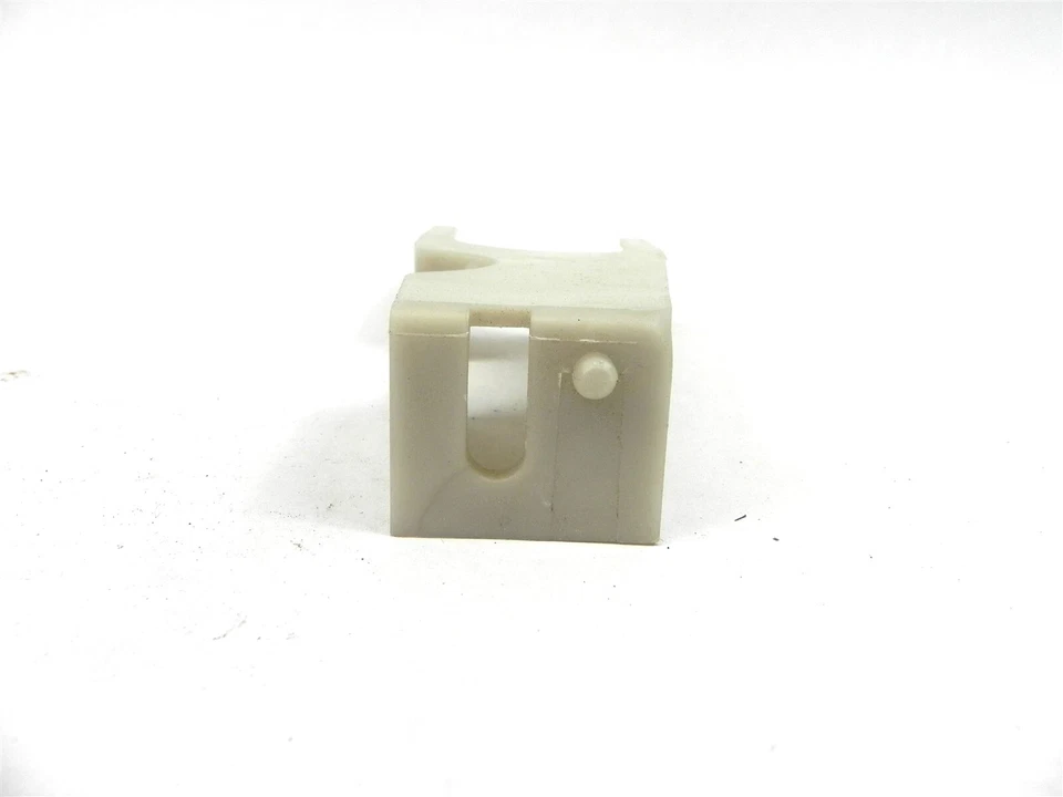 VINTAGE 1986-1987 NISSAN STANZA WASHER FLUID BAY BRACKET NISSAN #28966-03E00 - Image 3 of 4