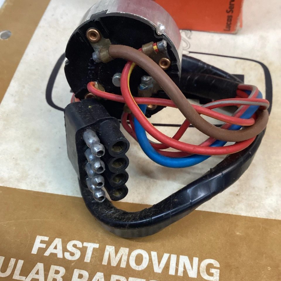 Interruptor de faros Lucas para Jaguar XJ6 XJ12 (1974-79) NOS también se adapta al XJS 1976-80 Foto 4 de 4