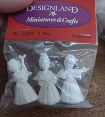 Vintage Miniature Angel Figures by Designland 3 Angels Lute Singing Violin White