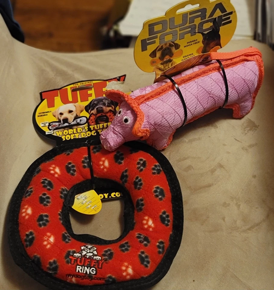 Juguetes para perros Tuff. Anillo Dura Force Pink Pig & Tuffy. Nuevo con etiquetas Foto 2 de 4