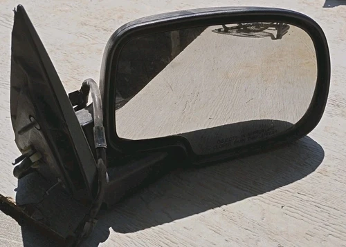 Passenger Side View Mirror Power Fits 03-07 SIERRA DENALI 1362927