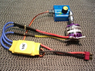 Brushless Motor Ø 28 mm+ESC+Drehzahlsteller, 1000 KV, für 2-3 s LiPo, s.u.