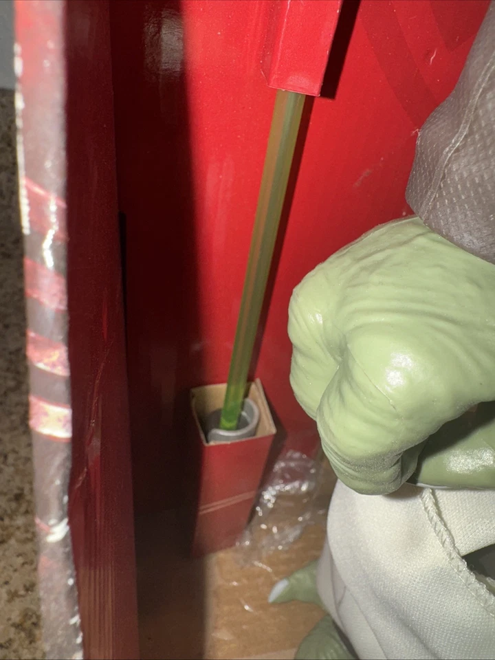 JAKKS PACIFIC YODA 18 pulgadas FIGURA CON SABLE DE LUZ NUEVO EN CAJA Foto 3 de 4
