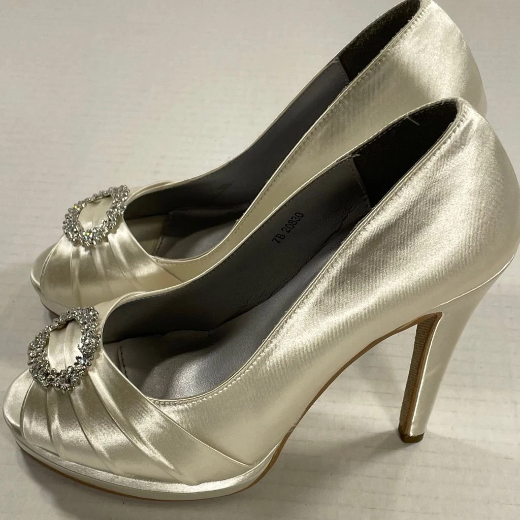 Dyeables heels cheap