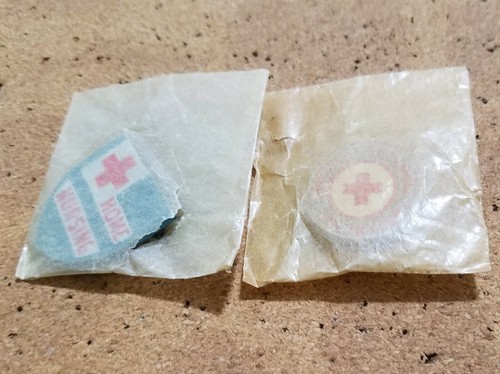 AMERICAN RED CROSS WW II PINS X 2, New - Picture 2 of 4