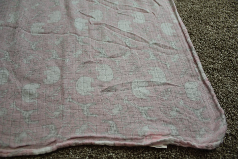 Mud Pie Pink White Safari Jungle Lightweight Baby Blanket Swaddle Viscose RARE - Image 3 of 4