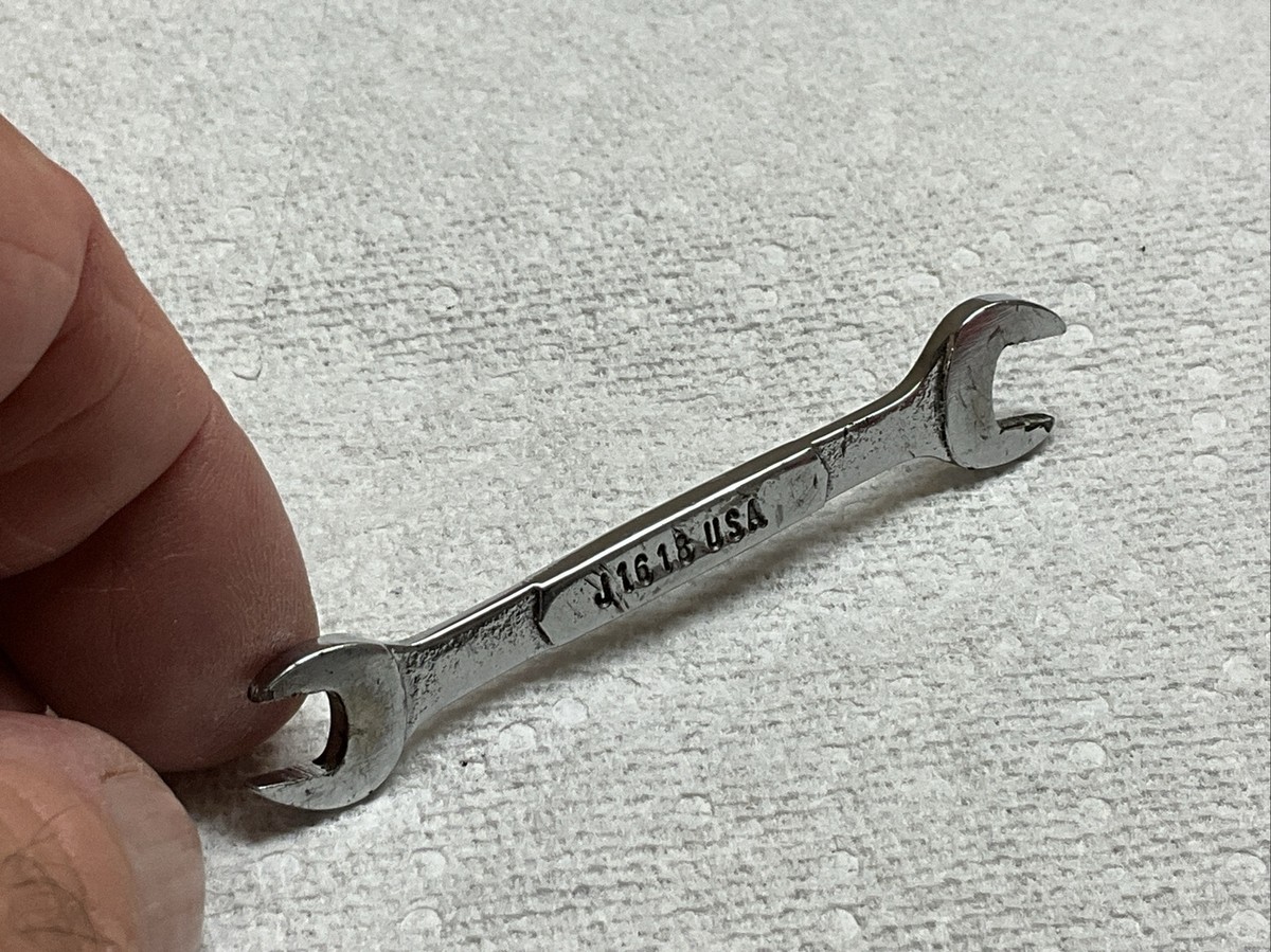do364⭐︎ Snap-on J1618 Double Open End Wrench 1/4