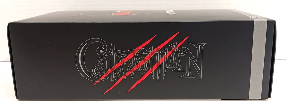 FIGURA COLECCIONABLE CATWOMAN SEXTA ESCALA ESPECTÁCULO LATERAL SIN ABRIR Foto 2 de 4