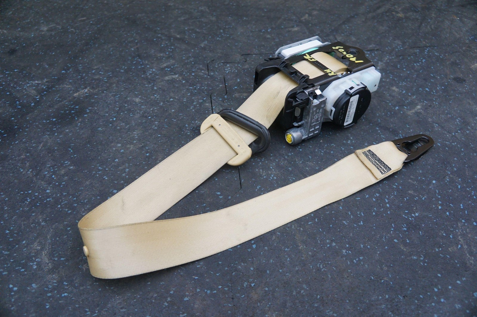 Front Right Passenger Seat Belt Retractor 4W1857706 Bentley Flying Spur 2014