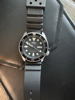 Seiko Men's Black Watch - SKX007