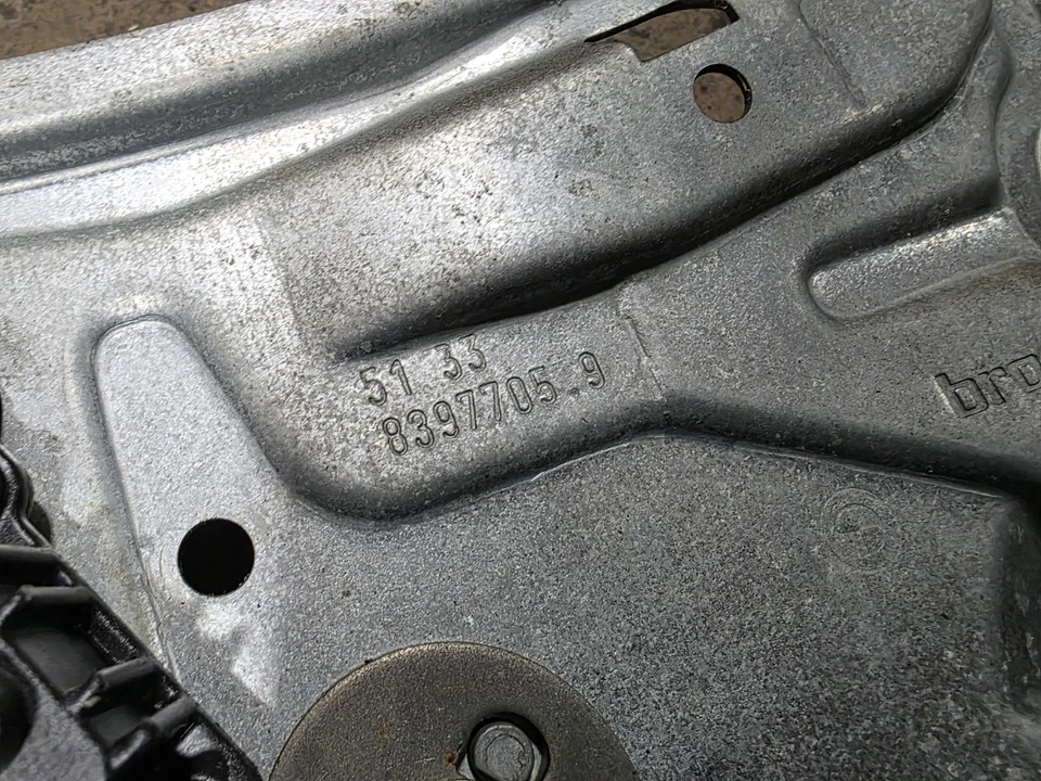 1997-2002 BMW Z3 Roadster Left Drivers elevador regulador de janela com motor OEM USADO - Imagem 3 de 4